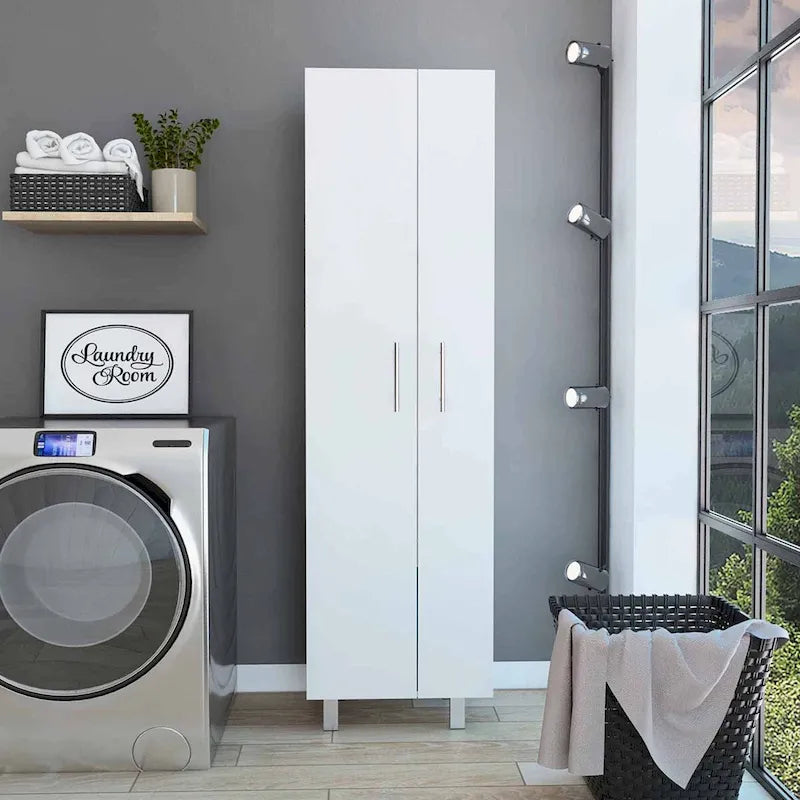 Armario de almacenamiento blanco de 2 puertas con 5 estantes y compartimento para escobas