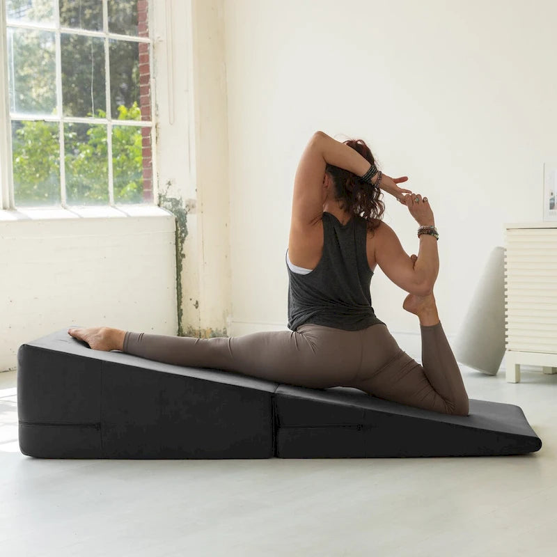 Verstellbare Yoga-Rampe aus Schaumstoff und Bettbank mit Microvelours-Bezug